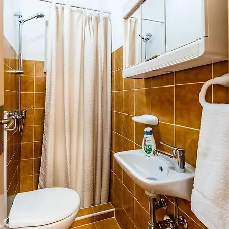 Villa House With Private Pool 150 M From Sea!