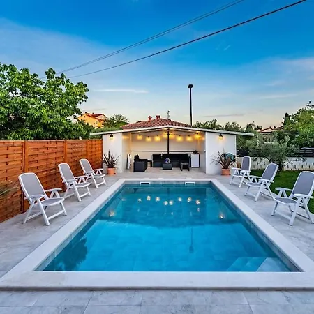 Villa House With Private Pool 150 M From Sea! Fazana
