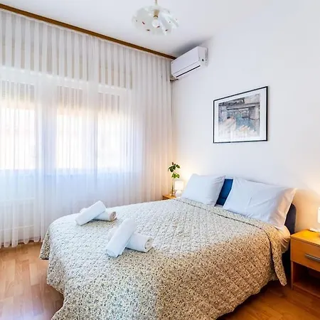 House With Private Pool 150 M From Sea! Villa Fažana