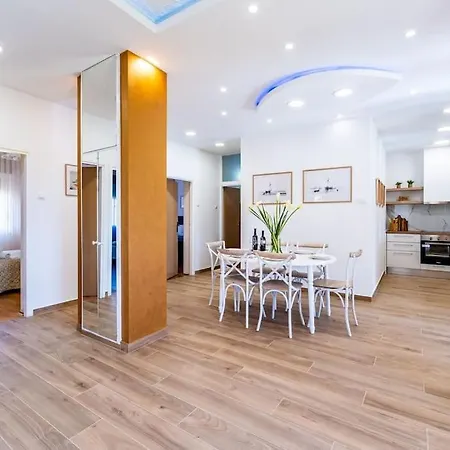 House With Private Pool 150 M From Sea! Fazana