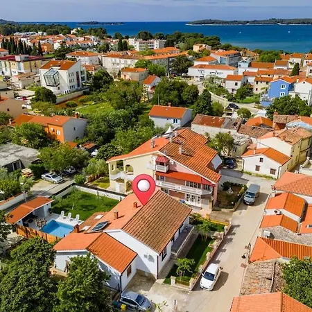 House With Private Pool 150 M From Sea! Villa