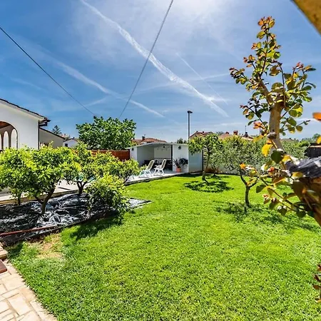 Villa House With Private Pool 150 M From Sea! *