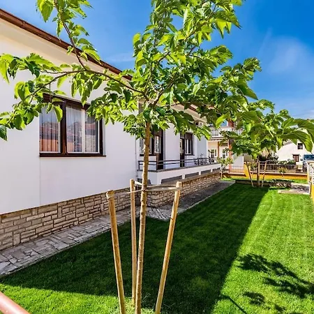 House With Private Pool 150 M From Sea!