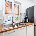 House With Private Pool 150 M From Sea! פאז'אנה